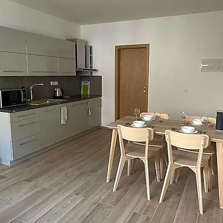 The Dante Apartmanhotel 4*